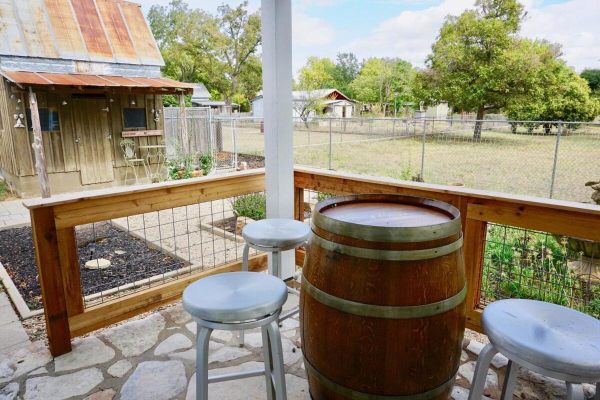 Вилла Sunny Charming Retreat: Wine Greenhouse Фредериксберг Экстерьер фото